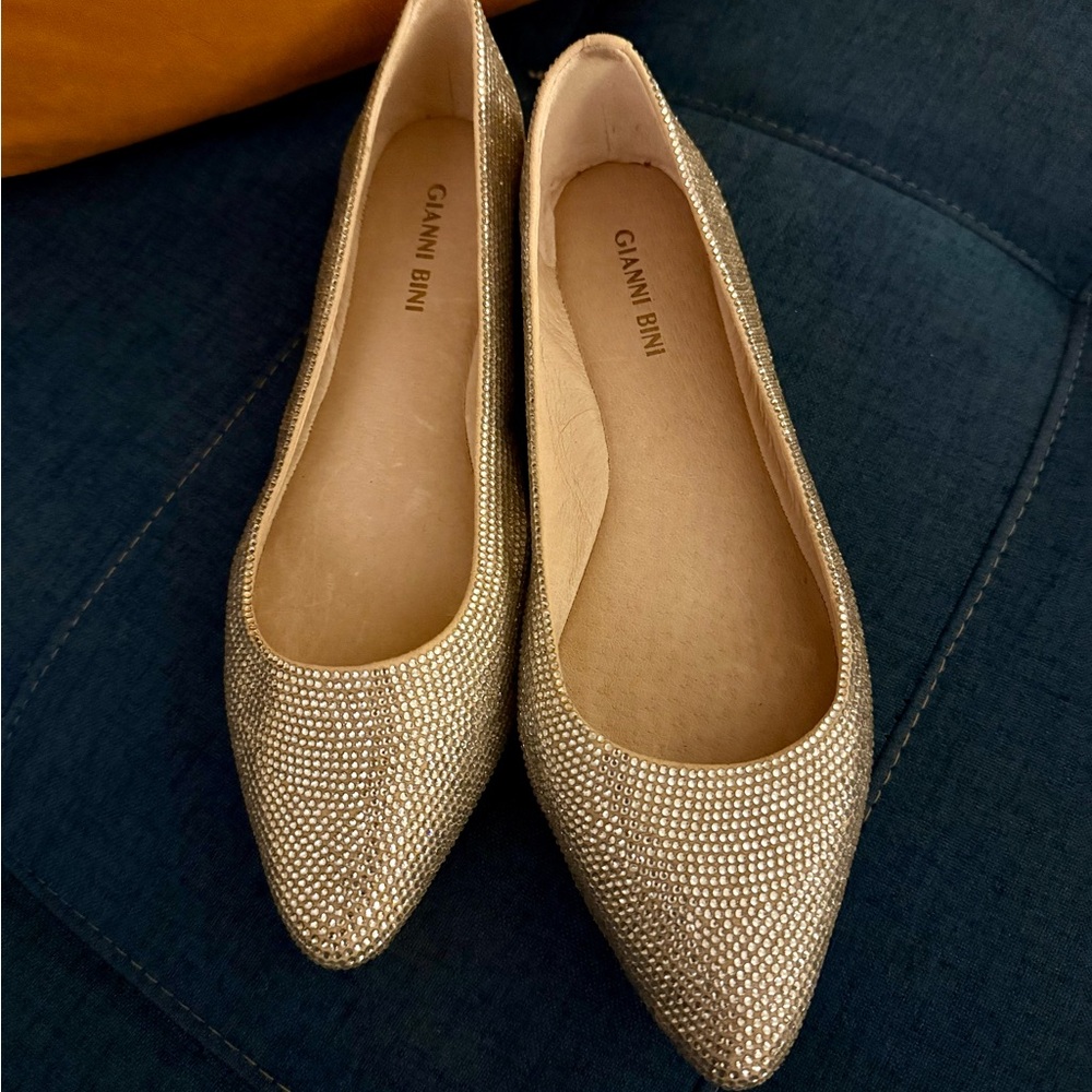 EUC Gianni Bini Rhinestone Flats